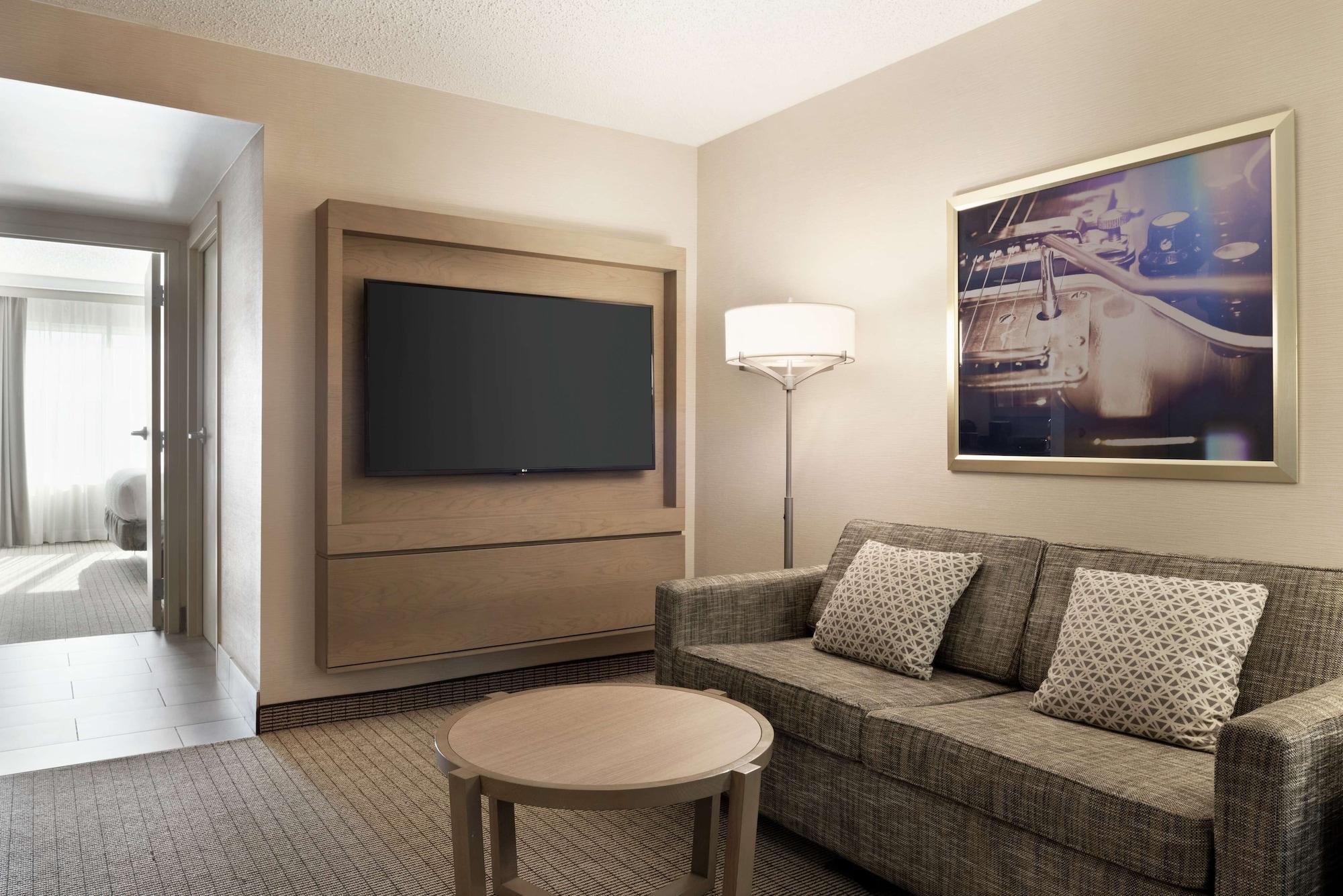 Embassy By Hilton Cleveland Rockside Independence