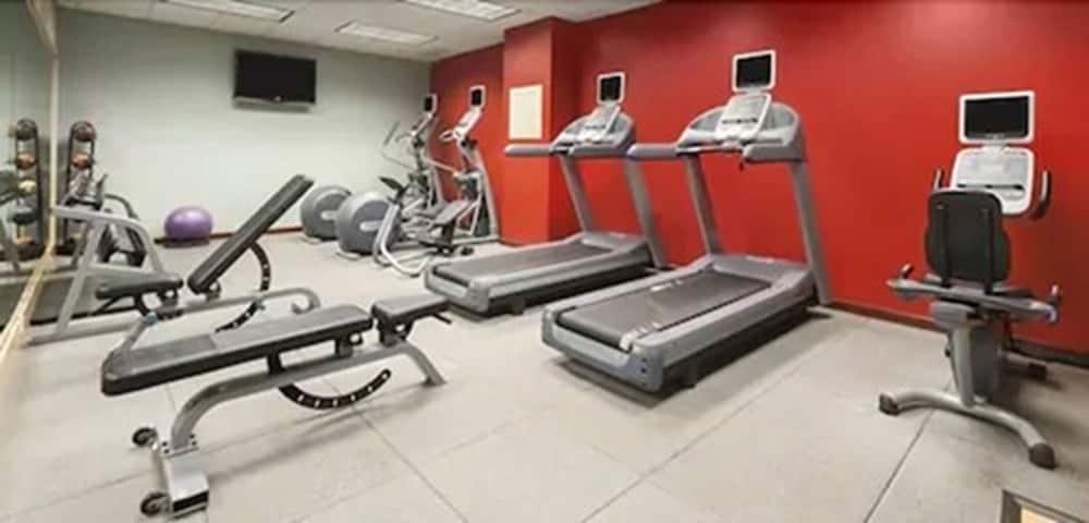 Embassy By Hilton Cleveland Rockside 3*