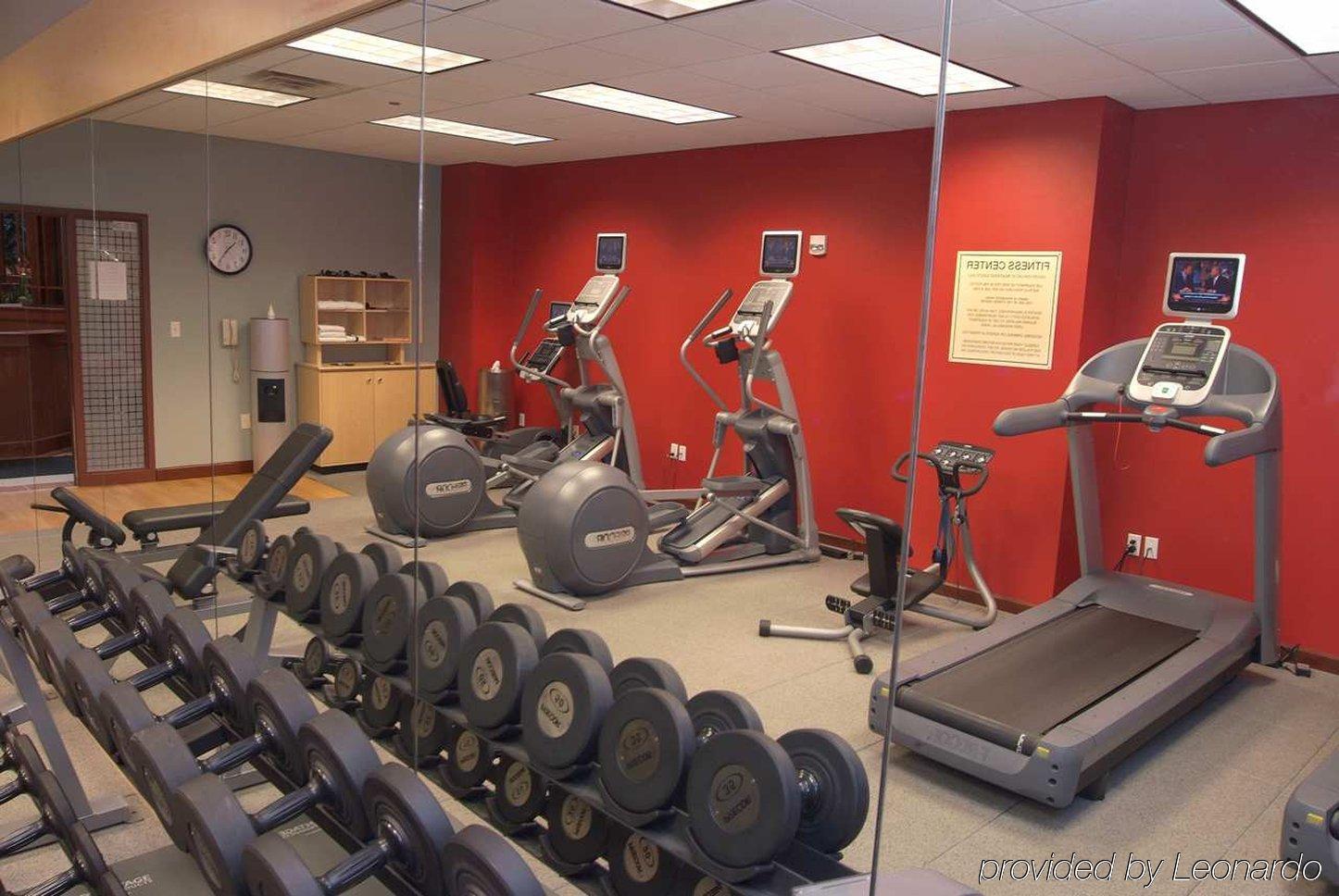 Hotel Embassy By Hilton Cleveland Rockside 3*