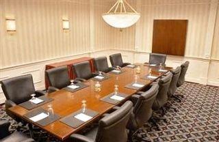 Embassy By Hilton Cleveland Rockside 3*
