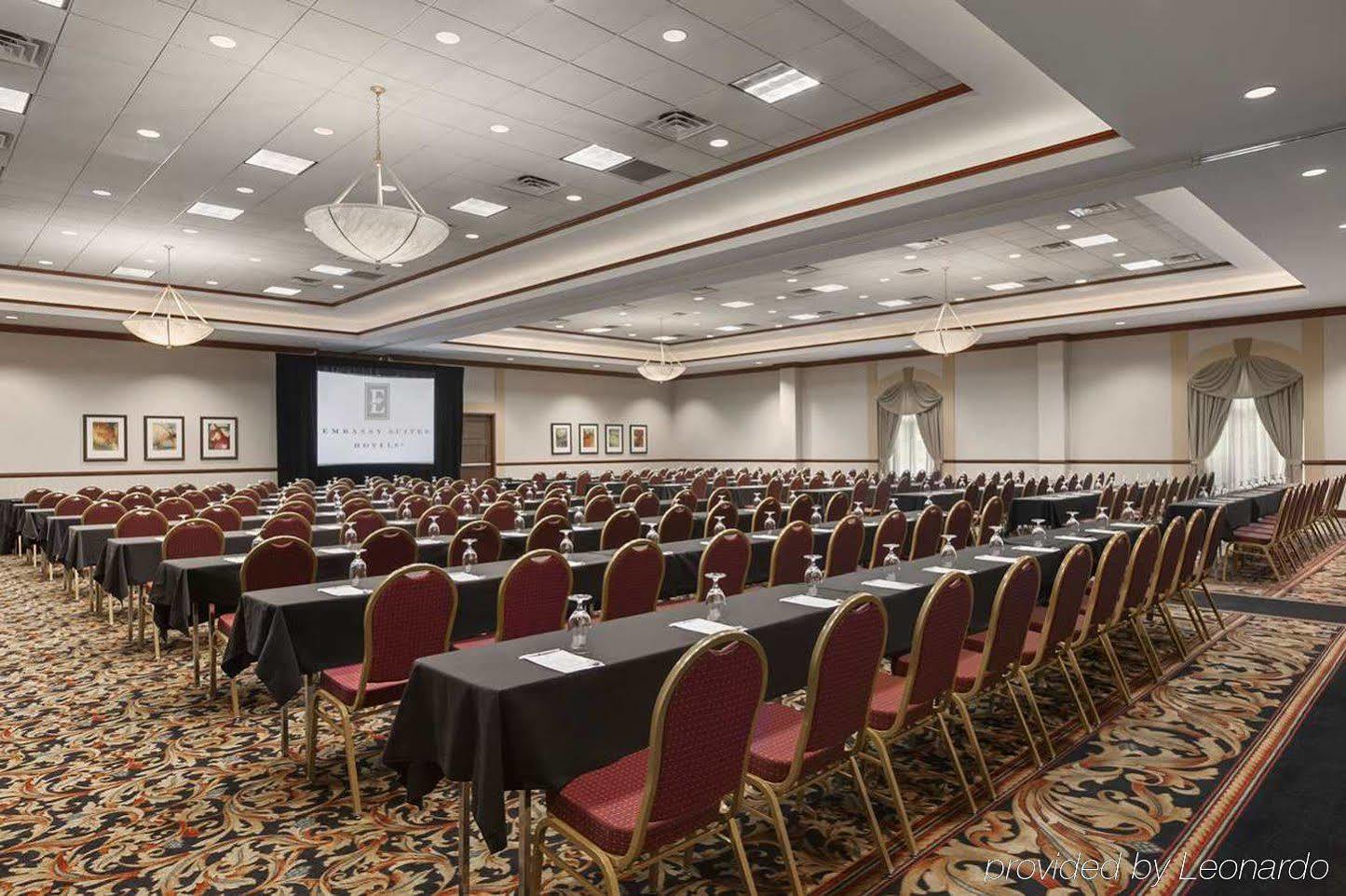 Hotel Embassy By Hilton Cleveland Rockside Independence