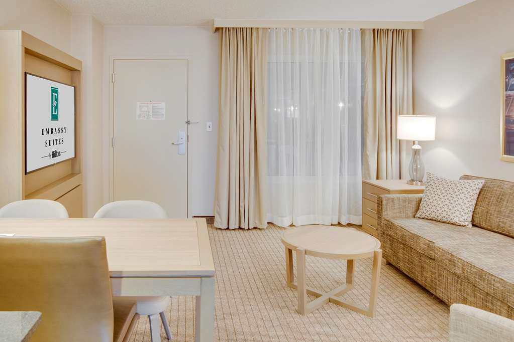 Embassy By Hilton Cleveland Rockside Hotel 3*